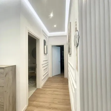 Aura By Damm's Apartamento *